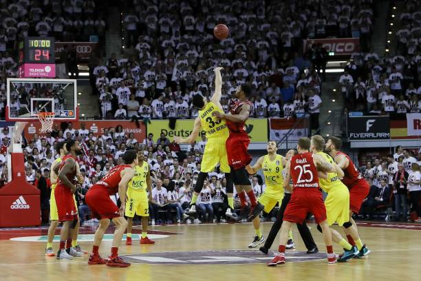 足表现和教 足表现和教